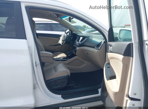 KM8J33A44HU534715 2017 HYUNDAI TUCSON White Սալոնի դիմացի տեսք