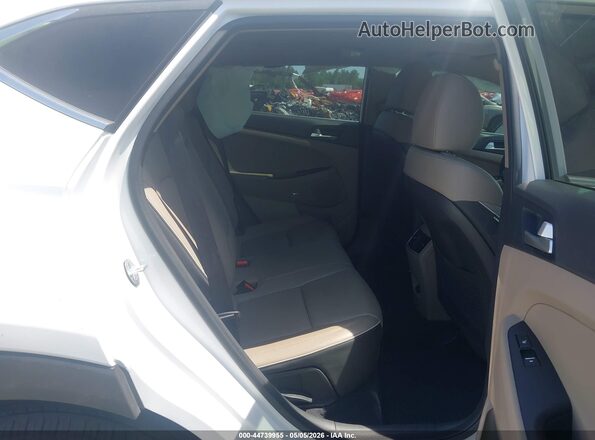 KM8J33AL0KU997255 2019 HYUNDAI TUCSON White Vista de la etiqueta del VIN