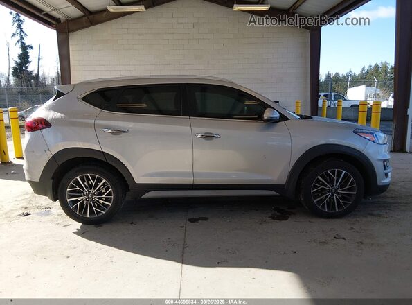 KM8J33AL7LU220265 2020 HYUNDAI TUCSON Silver Rear interior view