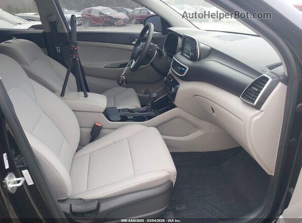 KM8J33AL8MU371083 2021 HYUNDAI TUCSON Black Вид салону спереду