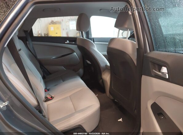 KM8J3CA49MU295446 2021 HYUNDAI TUCSON Gray VIN կոդի պիտակի տեսք