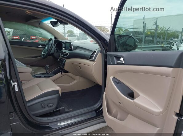 KM8J3CAL9MU320420 2021 HYUNDAI TUCSON Черный Вид салона спереди