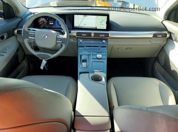 KM8J84A61PU033997 2023 HYUNDAI NEXO White Dashboard view