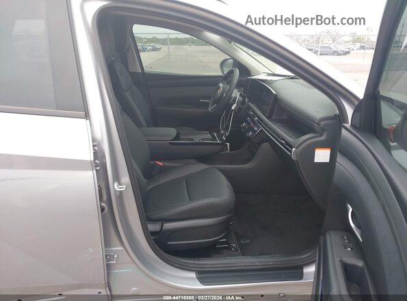 KM8JCDD11TU439755 2026 HYUNDAI TUCSON HYBRID Gray Вид салону спереду