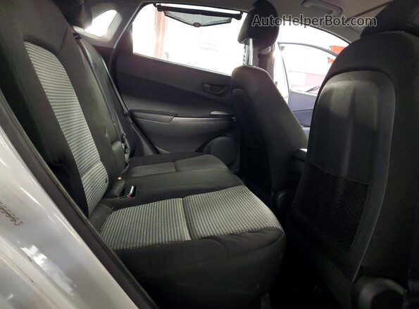 KM8K12AAXMU643541 2021 HYUNDAI KONA White Հետևի նստատեղերի տեսք