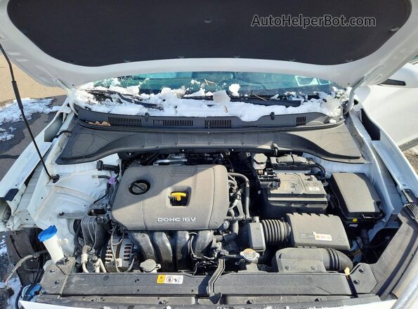KM8K1CAA3MU746516 2021 HYUNDAI KONA White Widok wnętrza z tyłu