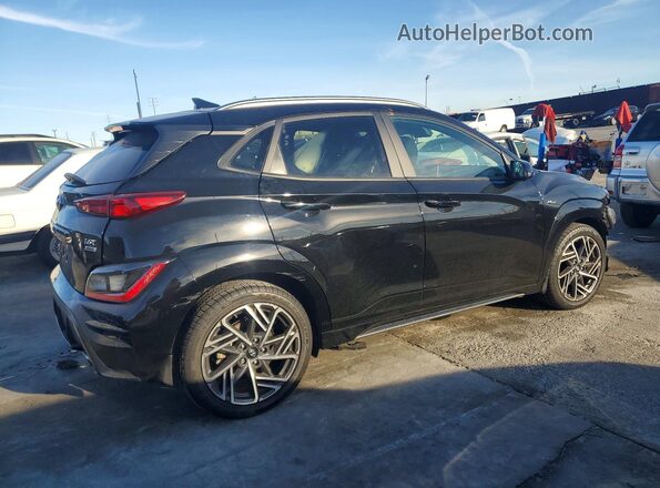 KM8K3CA33NU926835 2022 HYUNDAI KONA Black უკანა მარჯვენა