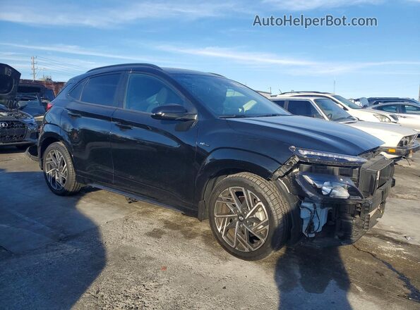 KM8K3CA33NU926835 2022 HYUNDAI KONA Black წინა მარჯვენა