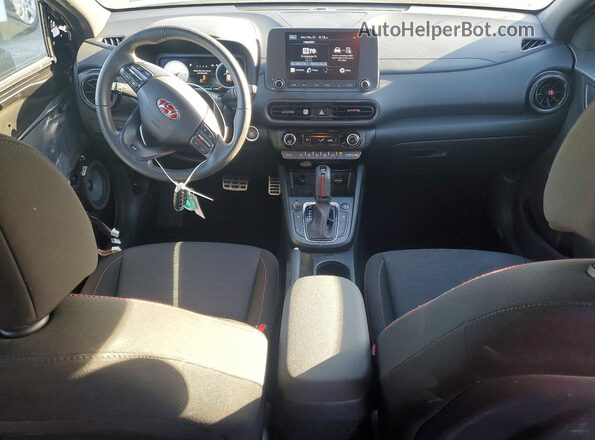 KM8K3CA33NU926835 2022 HYUNDAI KONA Black წინა პანელის ხედი