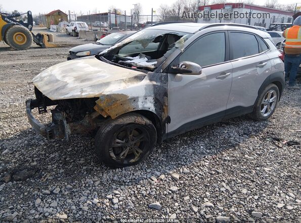 KM8K3CABXPU021289 2023 HYUNDAI KONA Silver Передня ліва чверть