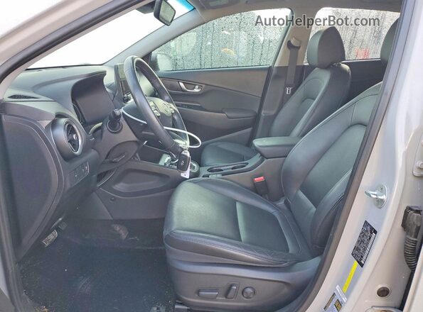KM8K5CA3XNU926826 2022 HYUNDAI KONA Gray Front interior view