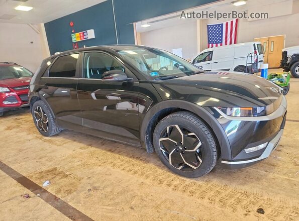 KM8KMDAF6PU135800 2023 HYUNDAI IONIQ Black Передня права чверть
