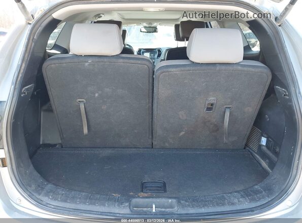 KM8SRDHF5HU222273 2017 HYUNDAI SANTA FE Silver 
