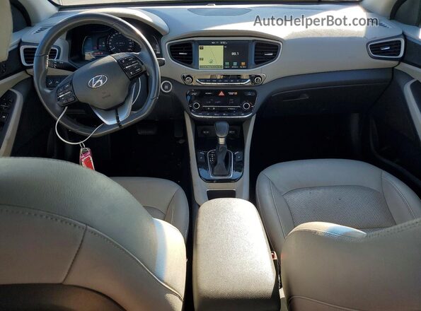 KMHC05LC3HU018217 2017 HYUNDAI IONIQ Silver Dashboard view