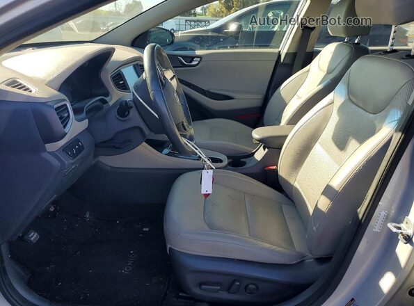 KMHC05LC3HU018217 2017 HYUNDAI IONIQ Silver Front interior view