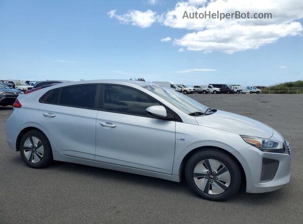 KMHC65LC2JU090434 2018 HYUNDAI IONIQ Silver Передня права чверть