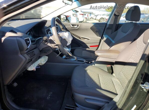 KMHC65LC3JU095531 2018 HYUNDAI IONIQ Черный Вид салона спереди