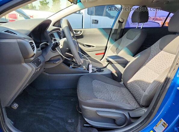 KMHC65LC5JU061056 2018 HYUNDAI IONIQ Blue Սալոնի դիմացի տեսք