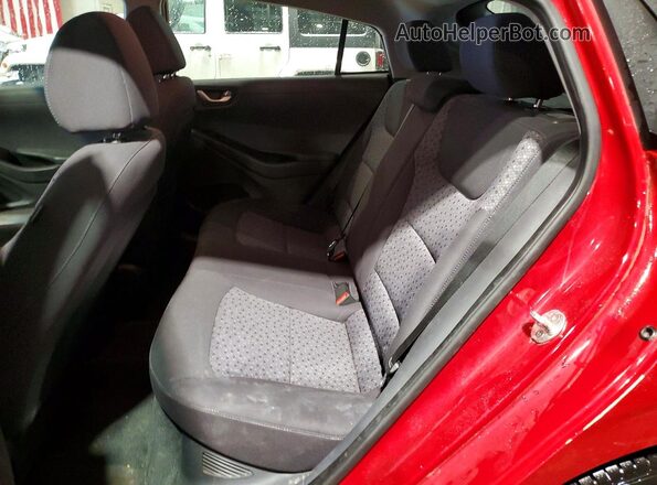KMHC65LC5KU124819 2019 HYUNDAI IONIQ Red Widok tylnych siedzeń