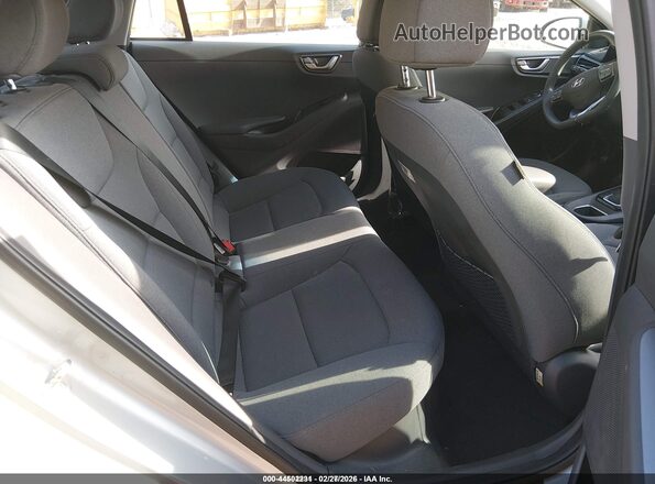 KMHC65LC6LU227670 2020 HYUNDAI IONIQ HYBRID Silver VIN կոդի պիտակի տեսք