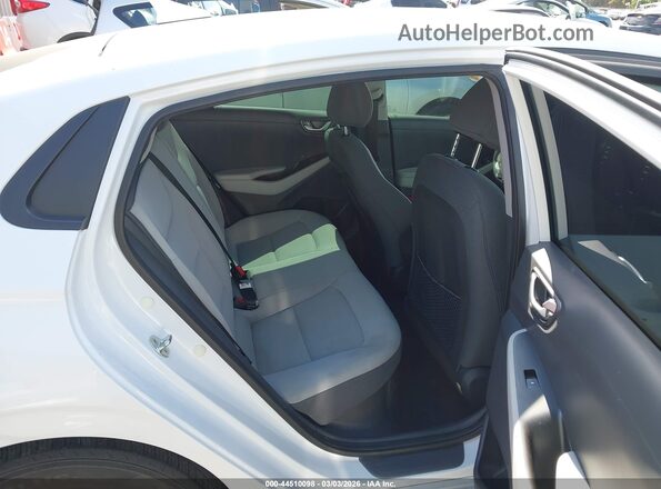 KMHC65LC6MU252831 2021 HYUNDAI IONIQ HYBRID White Vista de la etiqueta del VIN
