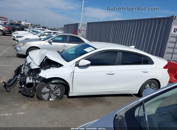 KMHC65LC6MU252831 2021 HYUNDAI IONIQ HYBRID White Vista interior trasera