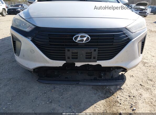 KMHC65LC8JU074027 2018 HYUNDAI IONIQ HYBRID Silver წინა ხედი