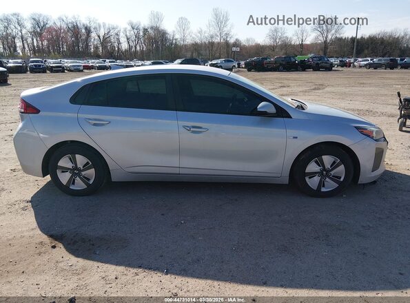 KMHC65LC8JU074027 2018 HYUNDAI IONIQ HYBRID Silver უკანა სალონის ხედი