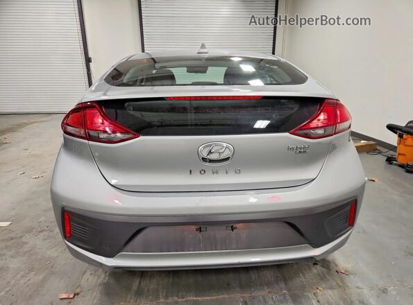 KMHC65LCXMU257739 2021 HYUNDAI IONIQ Silver Widok z tyłu