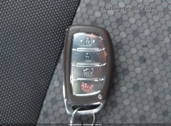 KMHC75LC0JU090624 2018 HYUNDAI IONIQ HYBRID Blue Widok deski rozdzielczej