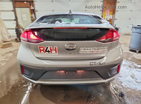 KMHC75LC7LU231630 2020 HYUNDAI IONIQ Silver უკანა ხედი