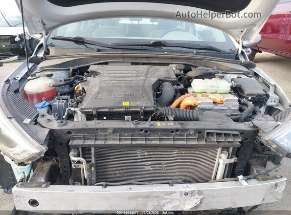 KMHC75LC9JU065818 2018 HYUNDAI IONIQ HYBRID Silver Widok z tyłu