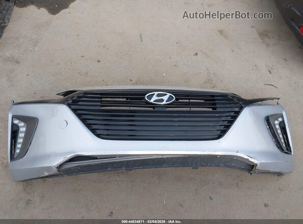 KMHC75LC9JU065818 2018 HYUNDAI IONIQ HYBRID Silver Widok deski rozdzielczej