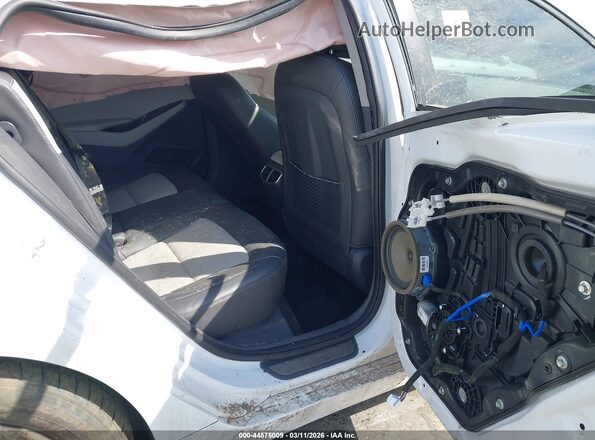 KMHC85LJ8LU073892 2020 HYUNDAI IONIQ ELECTRIC White 