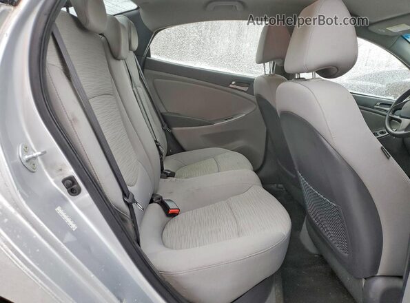 KMHCT4AE0HU244530 2017 HYUNDAI ACCENT Silver უკანა სავარძლების ხედი