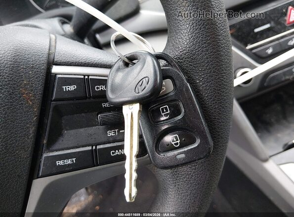 KMHD84LF0HU241588 2017 HYUNDAI ELANTRA Blue Widok deski rozdzielczej