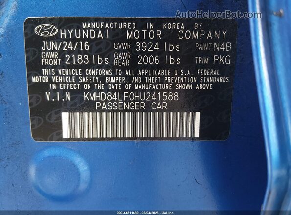 KMHD84LF0HU241588 2017 HYUNDAI ELANTRA Blue Widok komory silnika