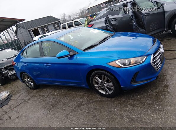 KMHD84LF0HU241588 2017 HYUNDAI ELANTRA Blue Widok wnętrza z tyłu