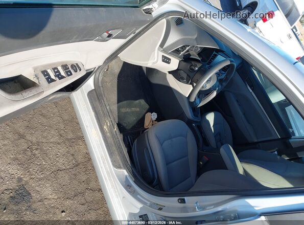 KMHD84LF1KU736731 2019 HYUNDAI ELANTRA Silver Widok wnętrza z przodu