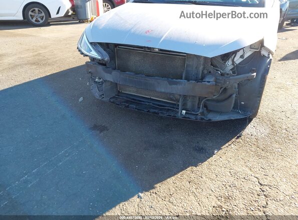 KMHD84LF1KU736731 2019 HYUNDAI ELANTRA Silver Widok z przodu