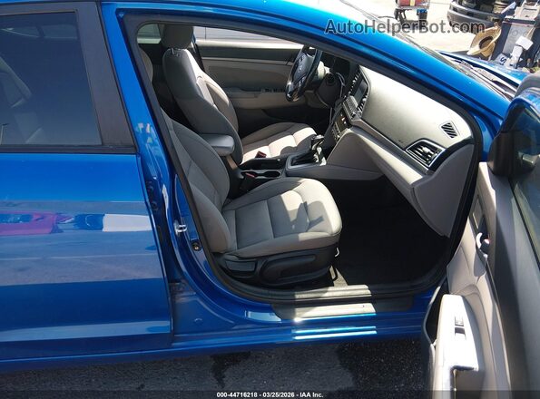 KMHD84LF7JU612512 2018 HYUNDAI ELANTRA Blue Front interior view