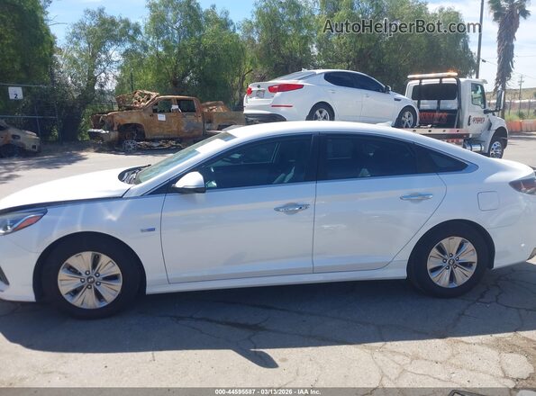 KMHE24L33JA080978 2018 HYUNDAI SONATA HYBRID White 