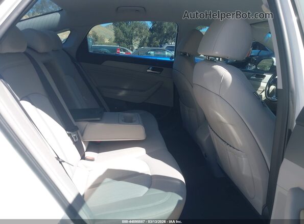 KMHE24L33JA080978 2018 HYUNDAI SONATA HYBRID White 