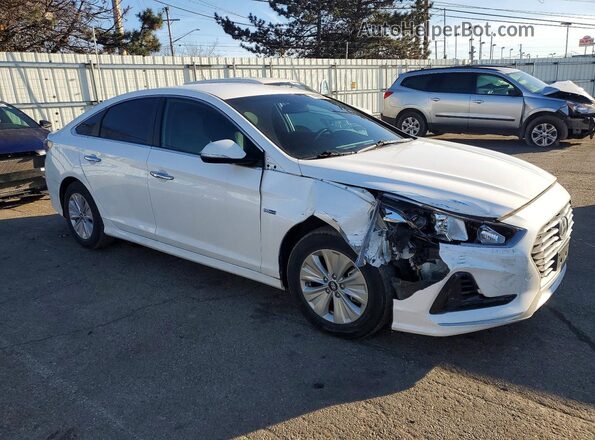 KMHE24L37KA089474 2019 HYUNDAI SONATA White Front right
