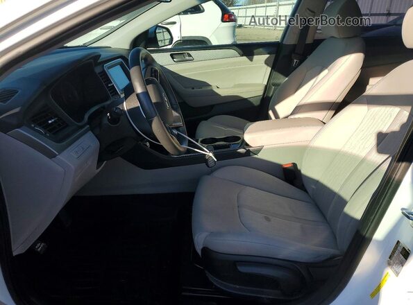 KMHE24L37KA089474 2019 HYUNDAI SONATA White Front interior view