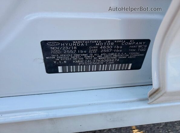 KMHE24L37KA089474 2019 HYUNDAI SONATA White Engine compartment view