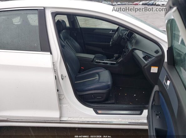 KMHE34L16HA057409 2017 HYUNDAI SONATA HYBRID White Вид салону спереду