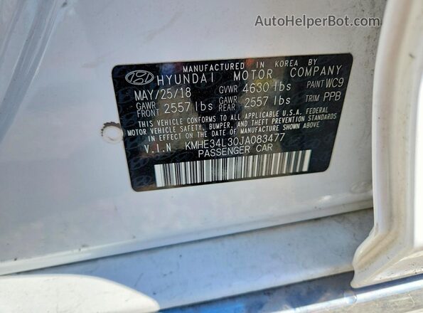 KMHE34L30JA083477 2018 HYUNDAI SONATA White Engine compartment view