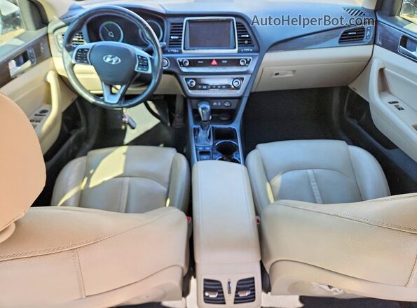 KMHE34L30JA083477 2018 HYUNDAI SONATA White Dashboard view