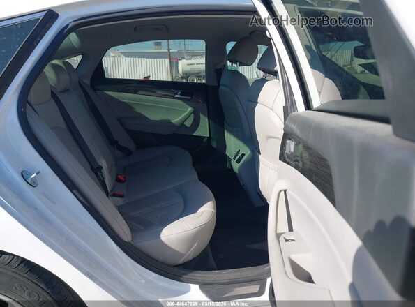 KMHE54L27KA090123 2019 HYUNDAI SONATA PLUG-IN HYBRID White VIN კოდის სტიკერის ხედი